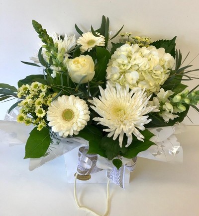 Classic White Handtied