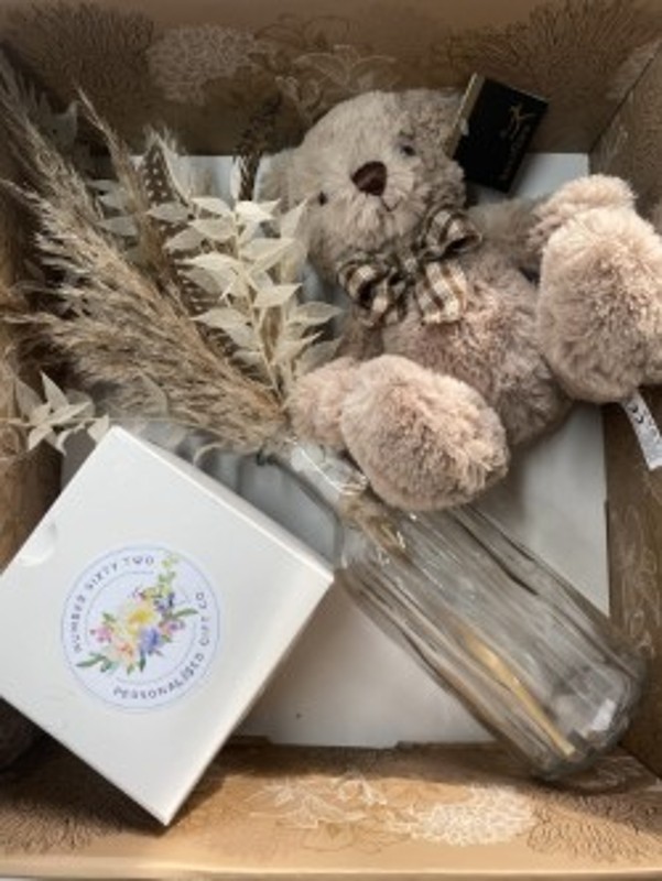 Dried Flower Vase Gift Set with Bear and Candle buy online or call