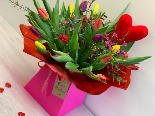 Valentine Tulip Gift Box